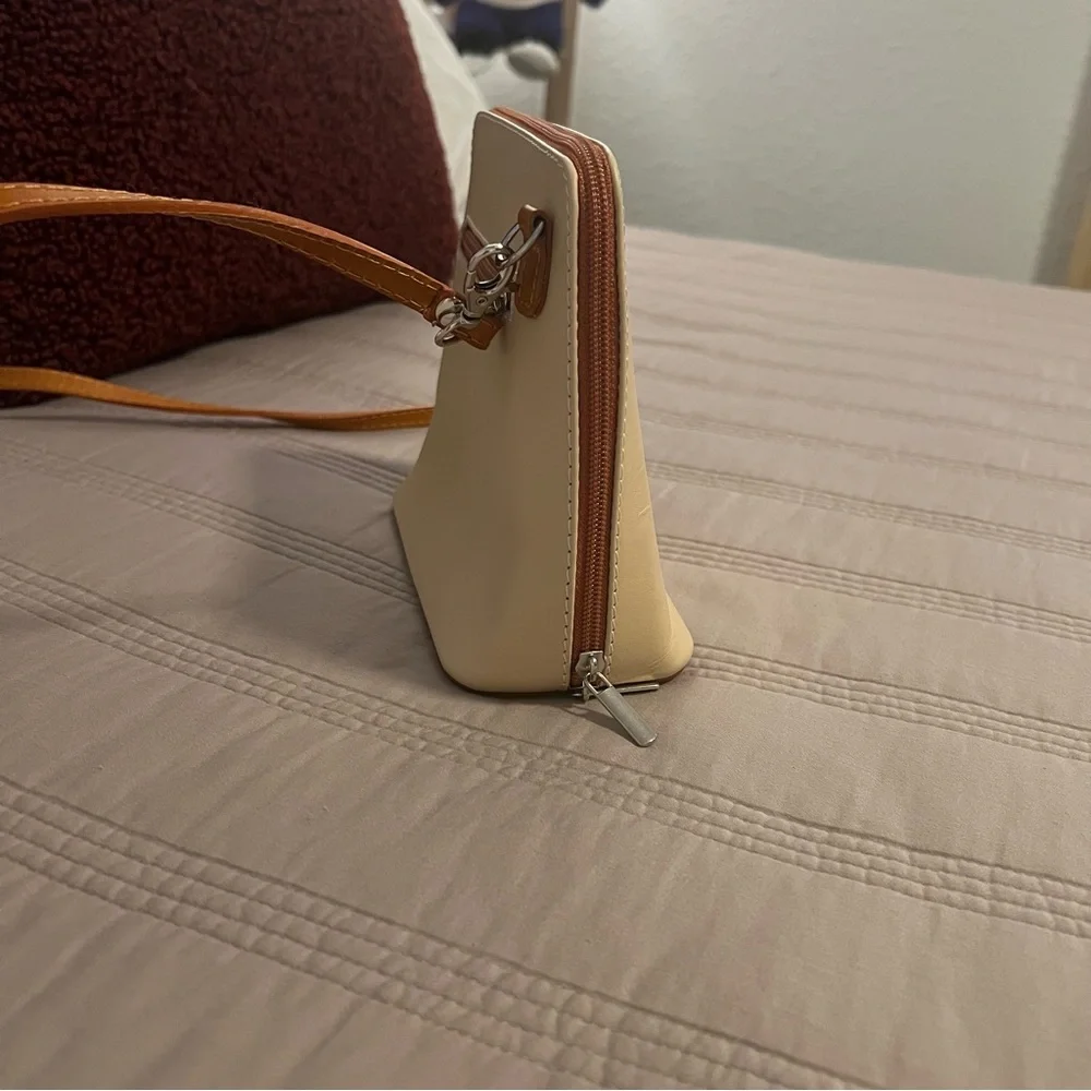 Vera Pelle Cream and Tan Brown Crossbody Bag - Picture 8 of 8